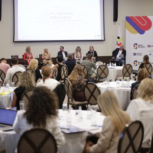 Glas mladih mora odjekivati i u institucijama – KOMS na Forumu civilnog društva u Podgorici